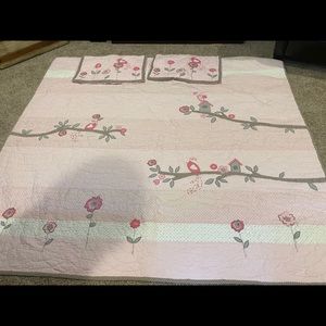 Pottery Barn Quilt and sheets size Full Queen